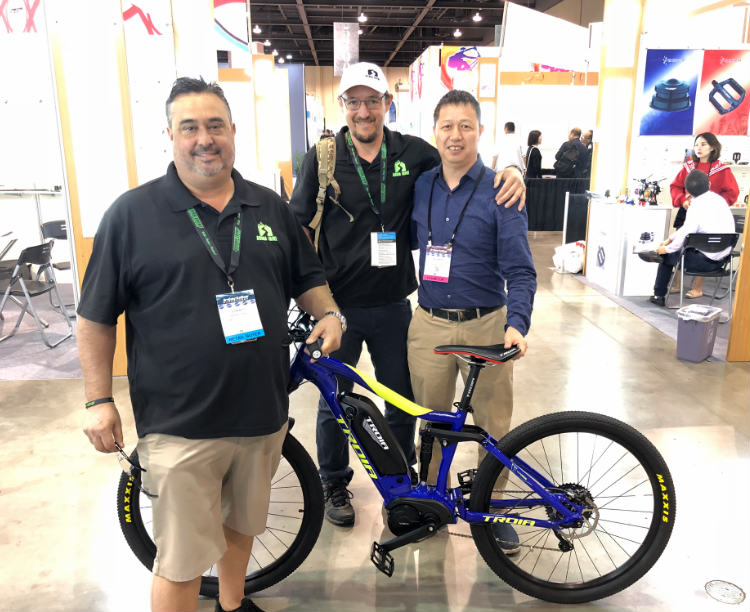 Asistí a la Feria de Bicicletas Eléctricas de 2018 en Estados Unidos.
   